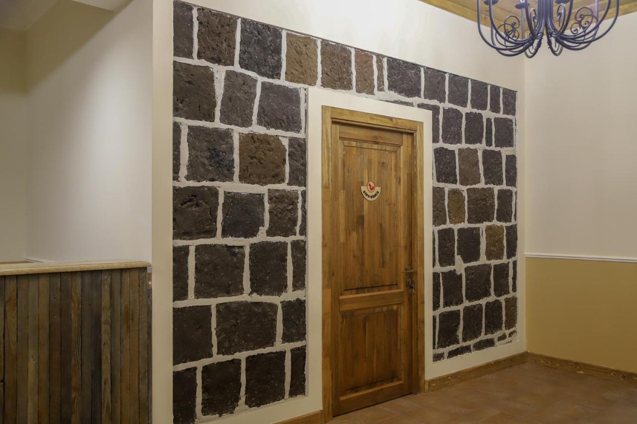 Nur Guest House Gyumri Exterior foto